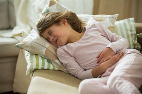 Ночные боли в суставах у ребенка - причины и лечение